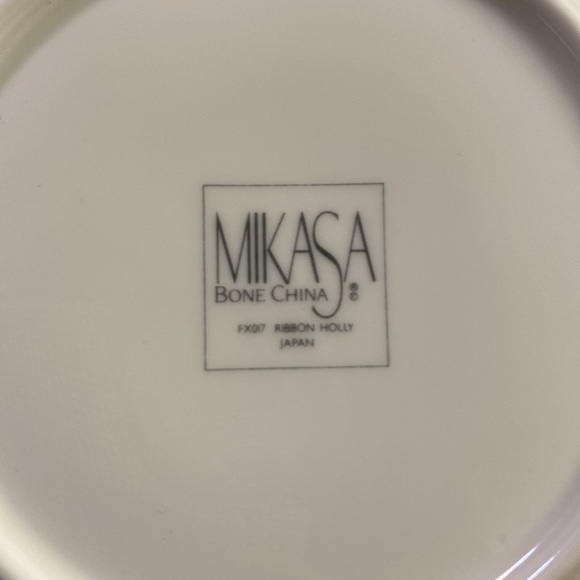 Mikasa ribbon holly canape plate - Picture 7 of 8